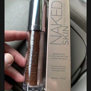 Urban decay liquid makeup. Shade 13. New